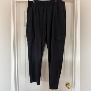 Women’s Old Navy Black Cargo Pants